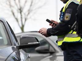 Neue Regelungen für Autofahrer: Führerschein im Smartphone soll ab 2027 bei Kontrollen ausreichen